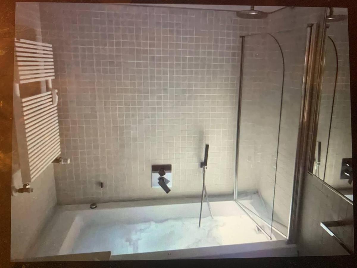 S.Ambrogio/Duomo •Jacuzzi • Luxury •Design Apartment Милано Екстериор снимка