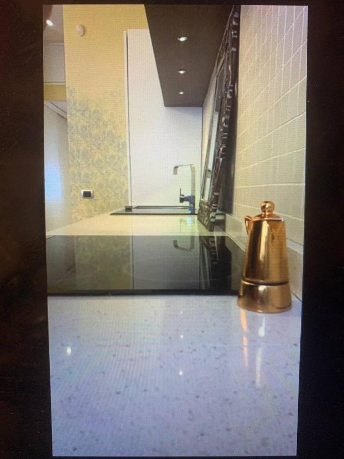 S.Ambrogio/Duomo •Jacuzzi • Luxury •Design Apartment Милано Екстериор снимка